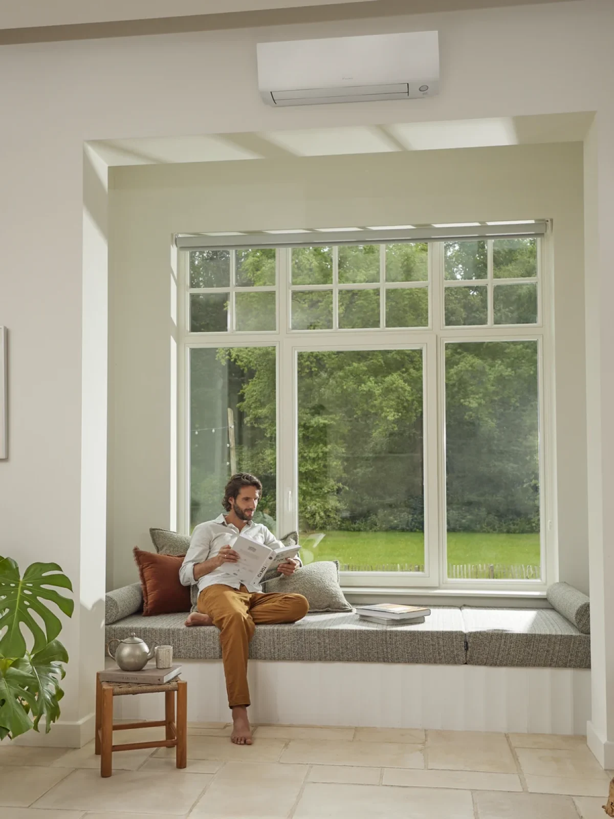 Installierte Daikin Klimaanlage in einem hellen Wohnraum